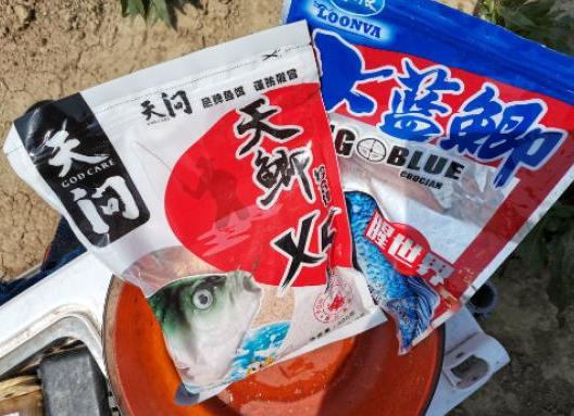 万能台钓鱼饵料怎么样，全面评测与使用心得