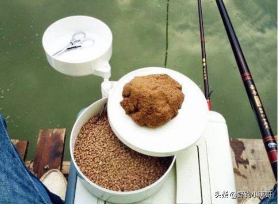 梨膏糖，钓鱼饵料中的隐藏神器，真的好用吗？怎么用？