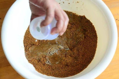 越钓鱼饵料越湿怎么办？这些方法帮你挽回局面